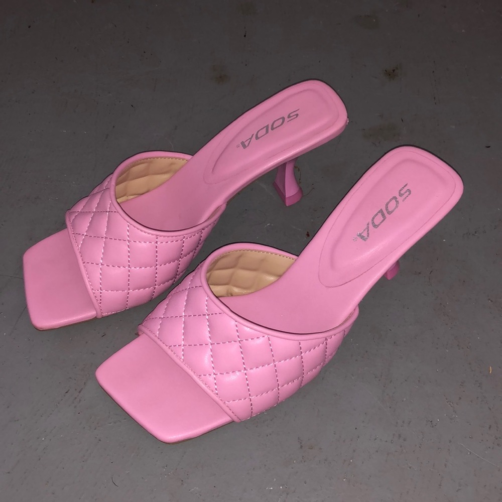 PINK SODA HEELS